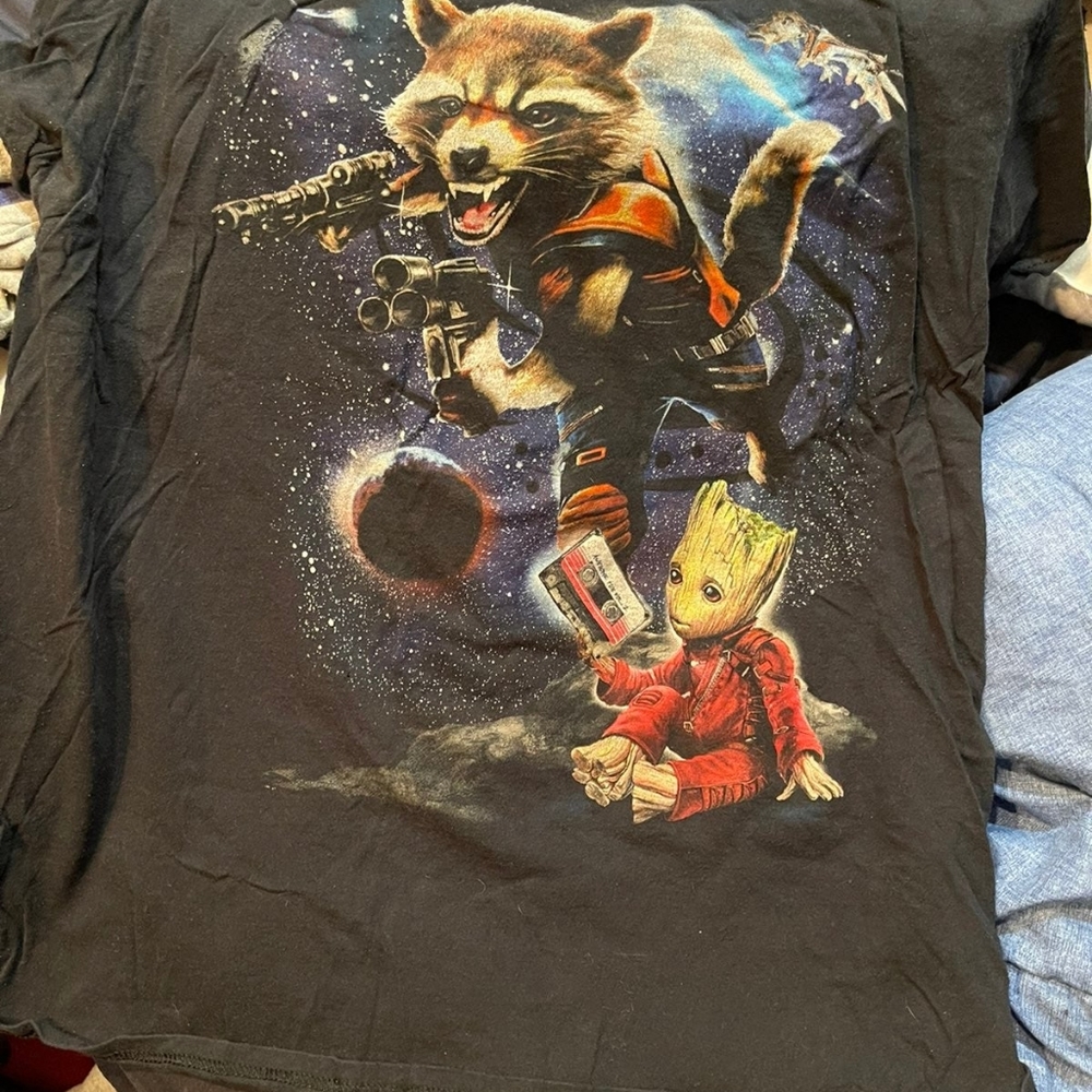 Guardians of the Galaxy shirt size large - Picture 1 of 1